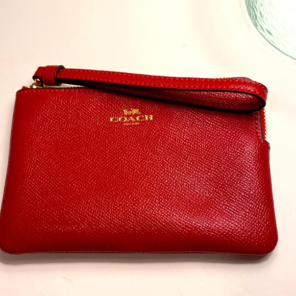 Coach Handbags - Coach wristlet